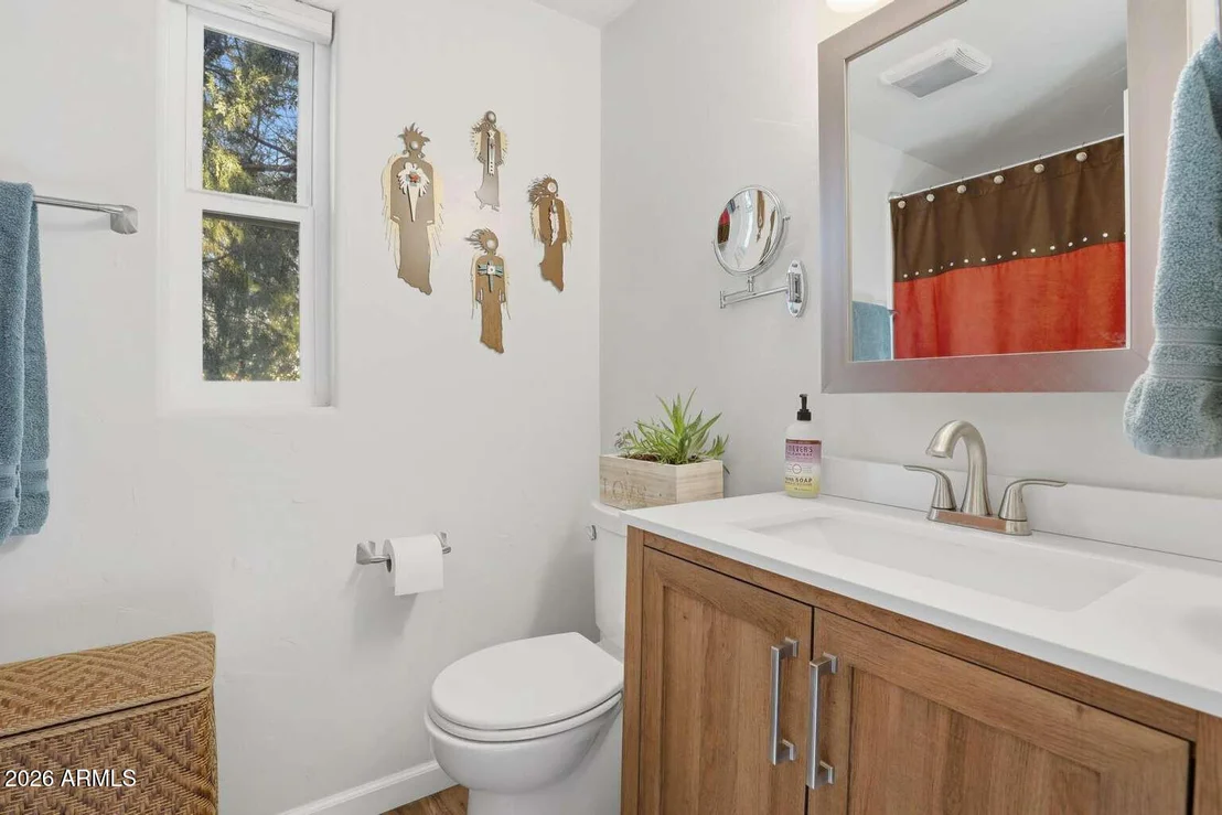 Photo of 110 E PINE Street