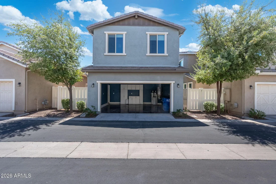Photo of 3801 E ROBERT Street
