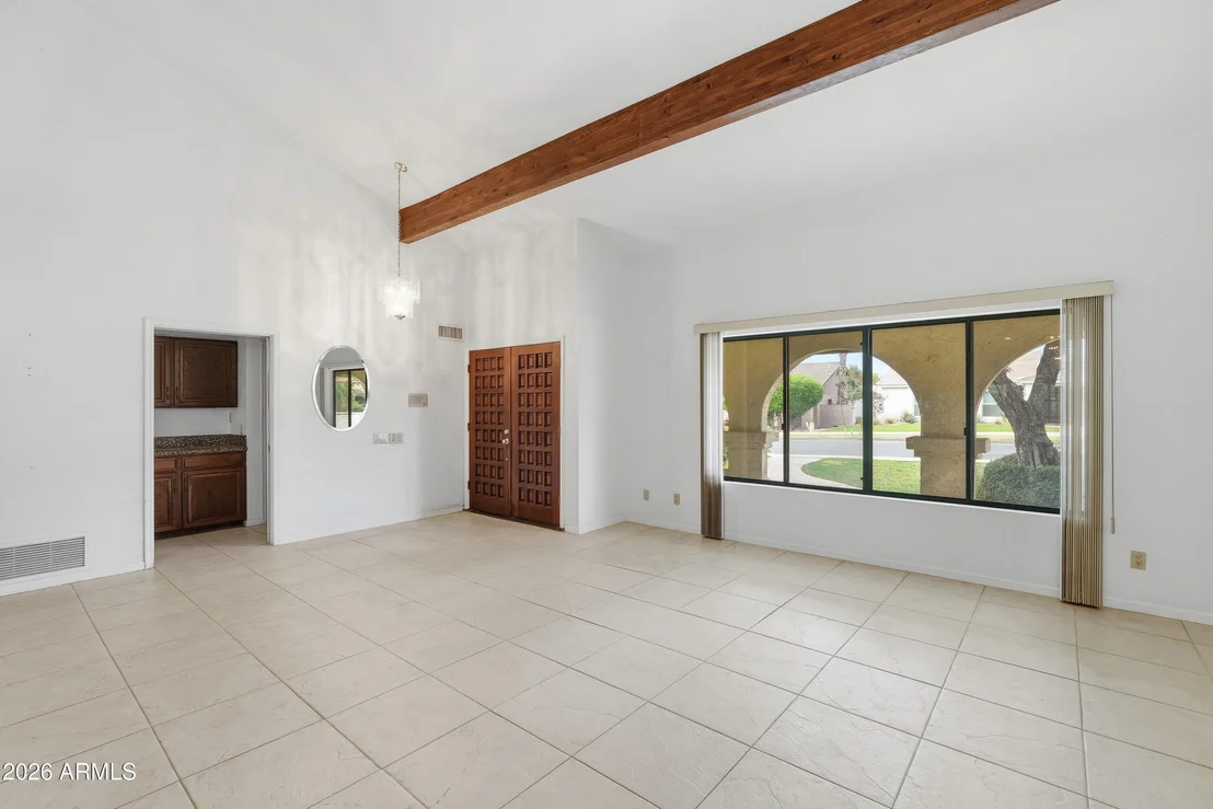 Photo of 1204 E COMMODORE Place