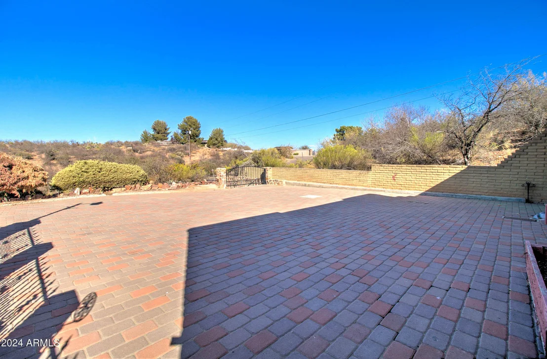 Photo of 295 E HUNTER Drive