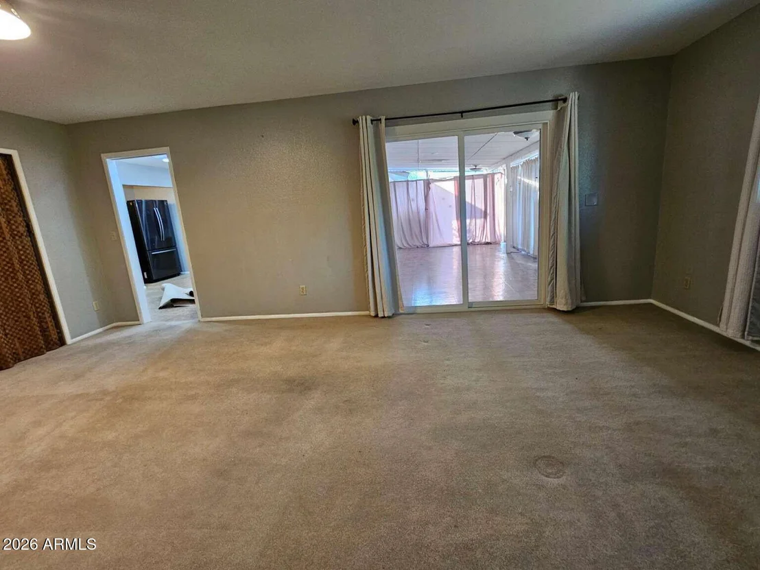 Photo of 821 N SPUR Circle