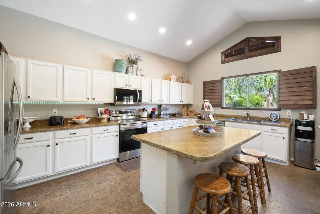 Photo of 732 S VALLE VERDE --