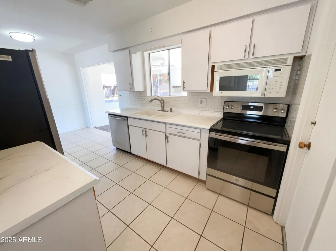 Photo of 639 N 57TH Place