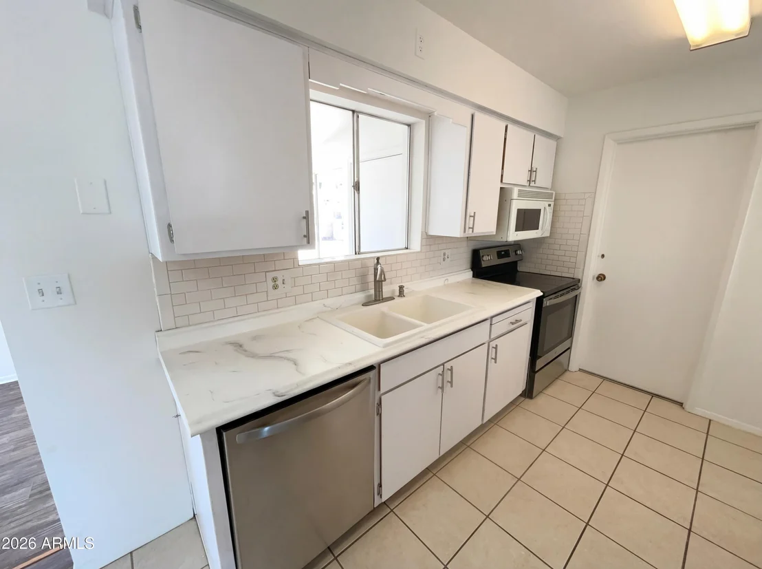 Photo of 639 N 57TH Place