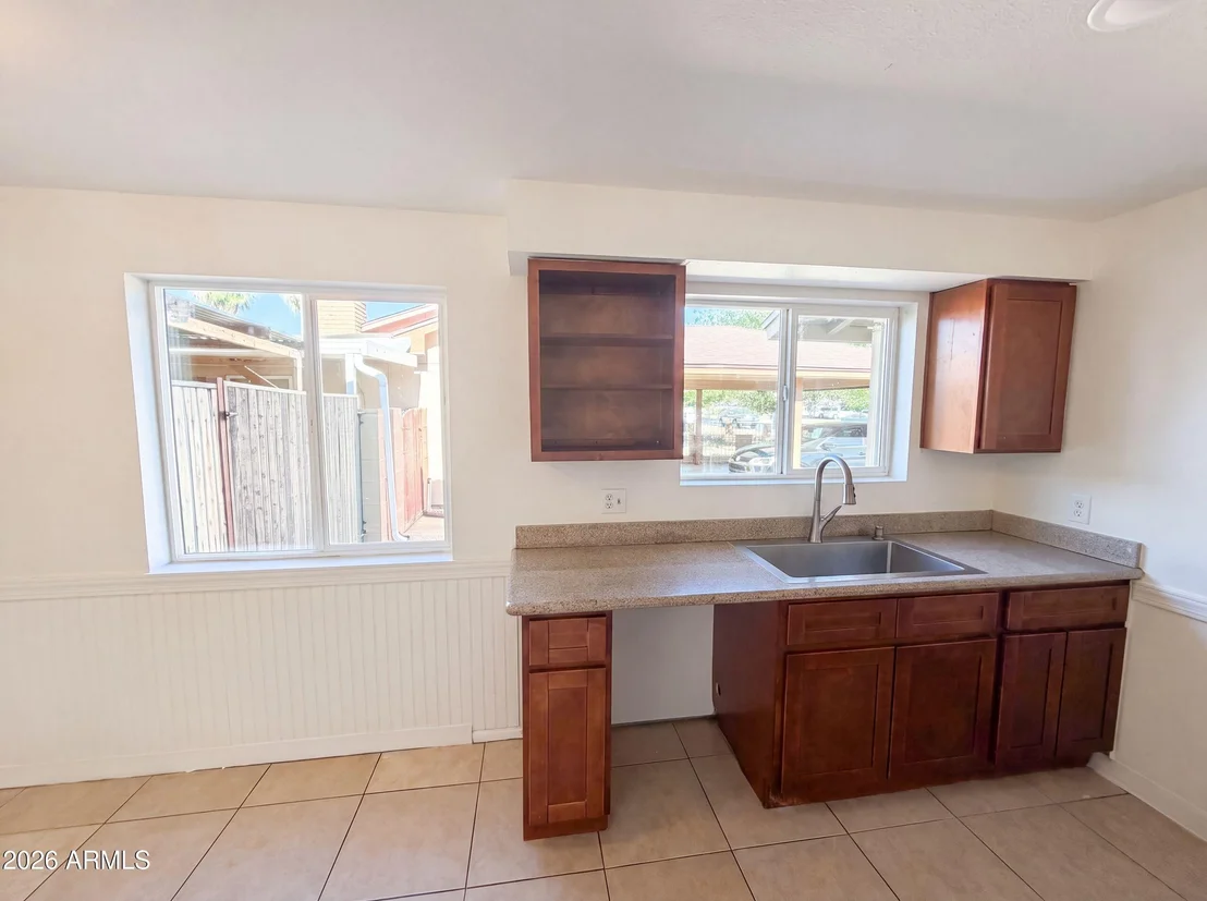 Photo of 5617 W HATCHER Road