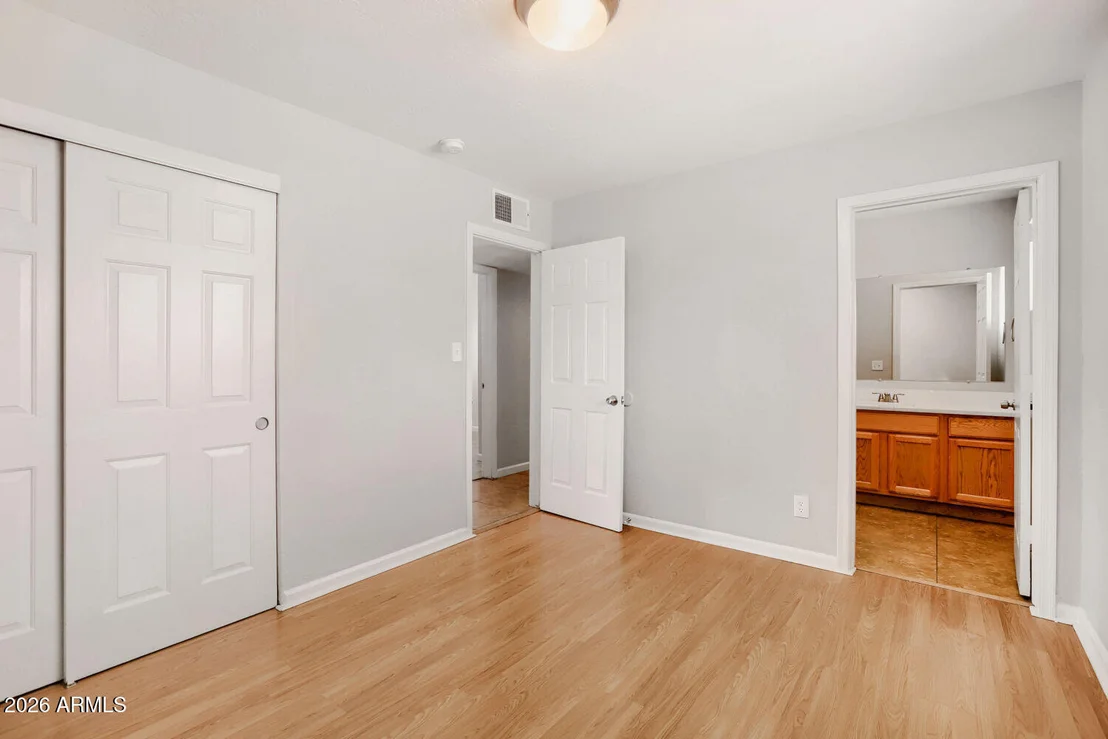 Photo of 1304 W 7TH Place