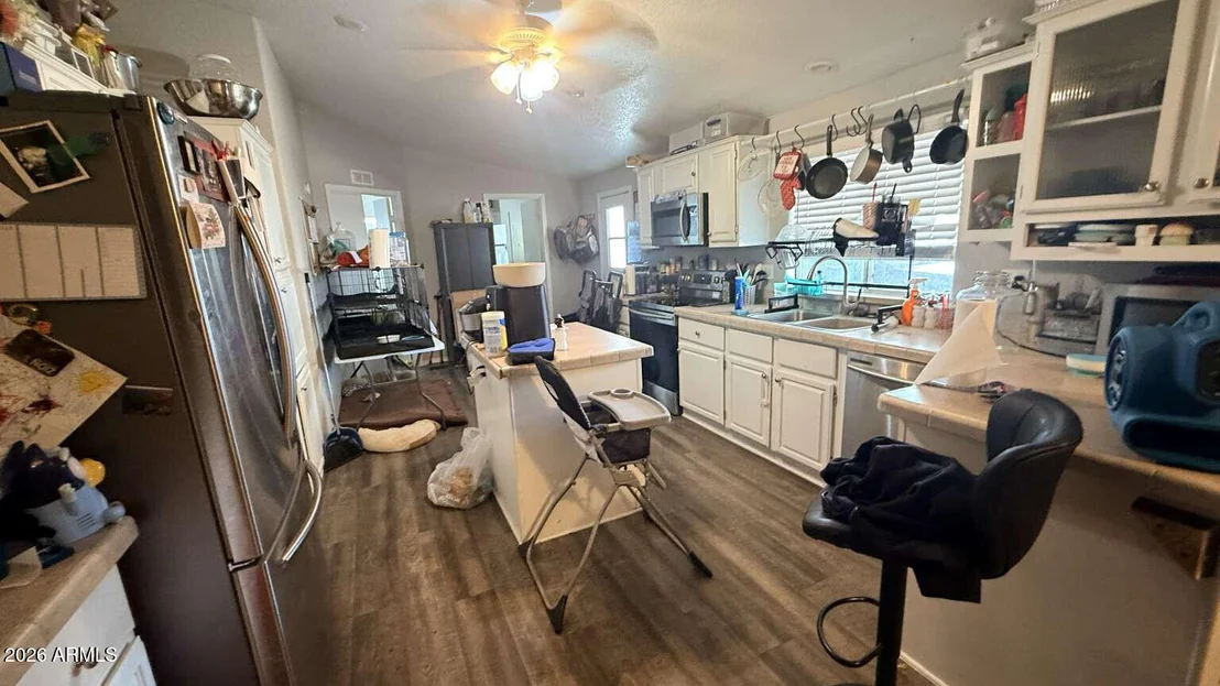 Photo of 609 W ANDREA Circle