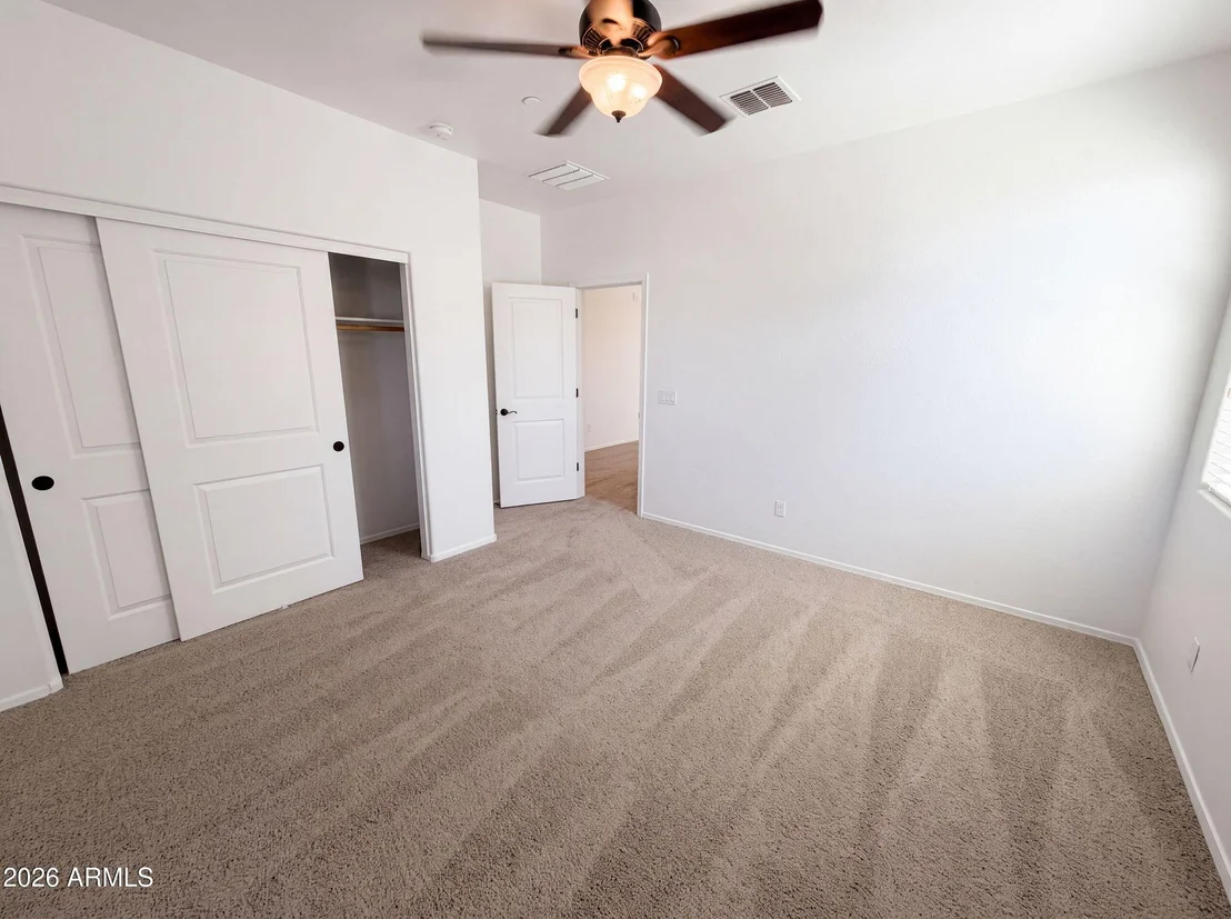 Photo of 21276 W BERKELEY Road