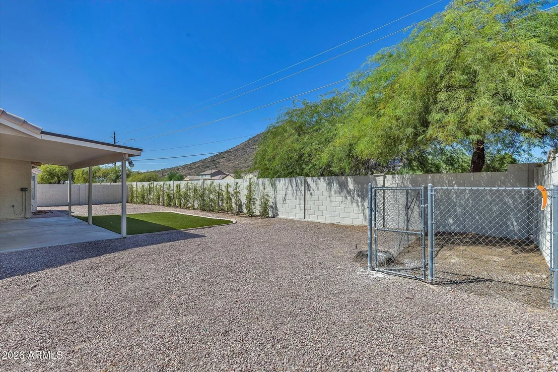 Photo of 5538 W FALLEN LEAF Lane