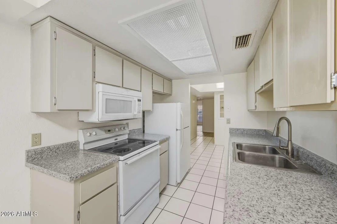 Photo of 6120 E AUGUSTA Circle