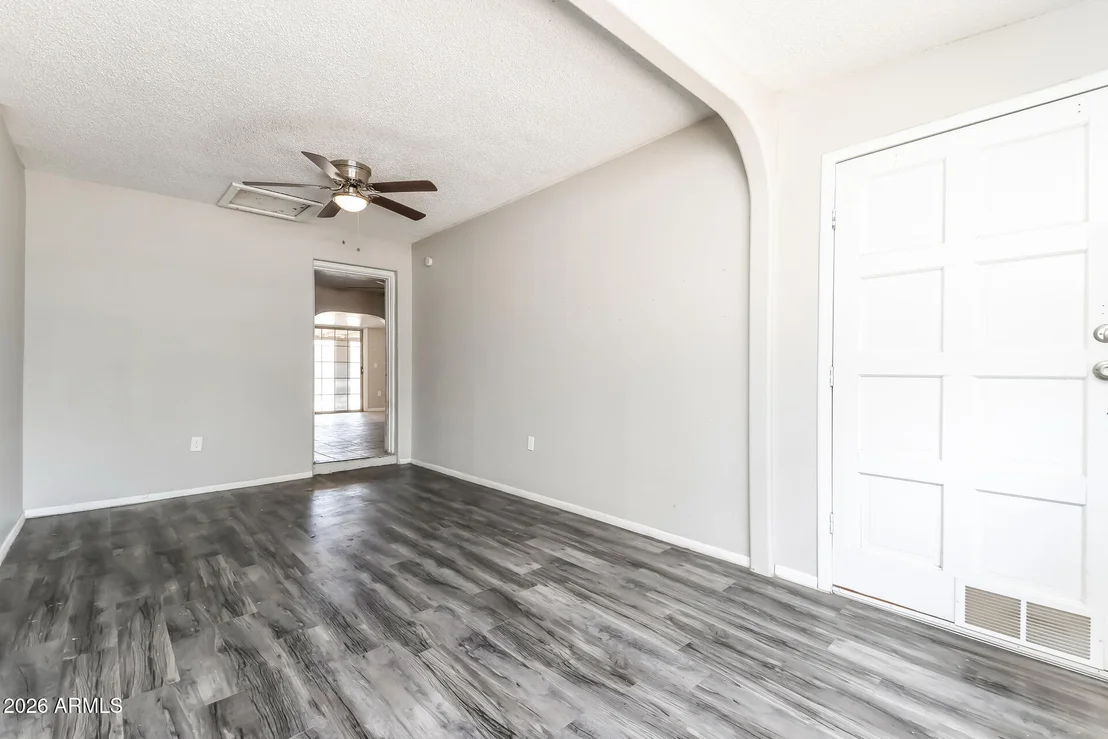 Photo of 1460 W 6TH Avenue