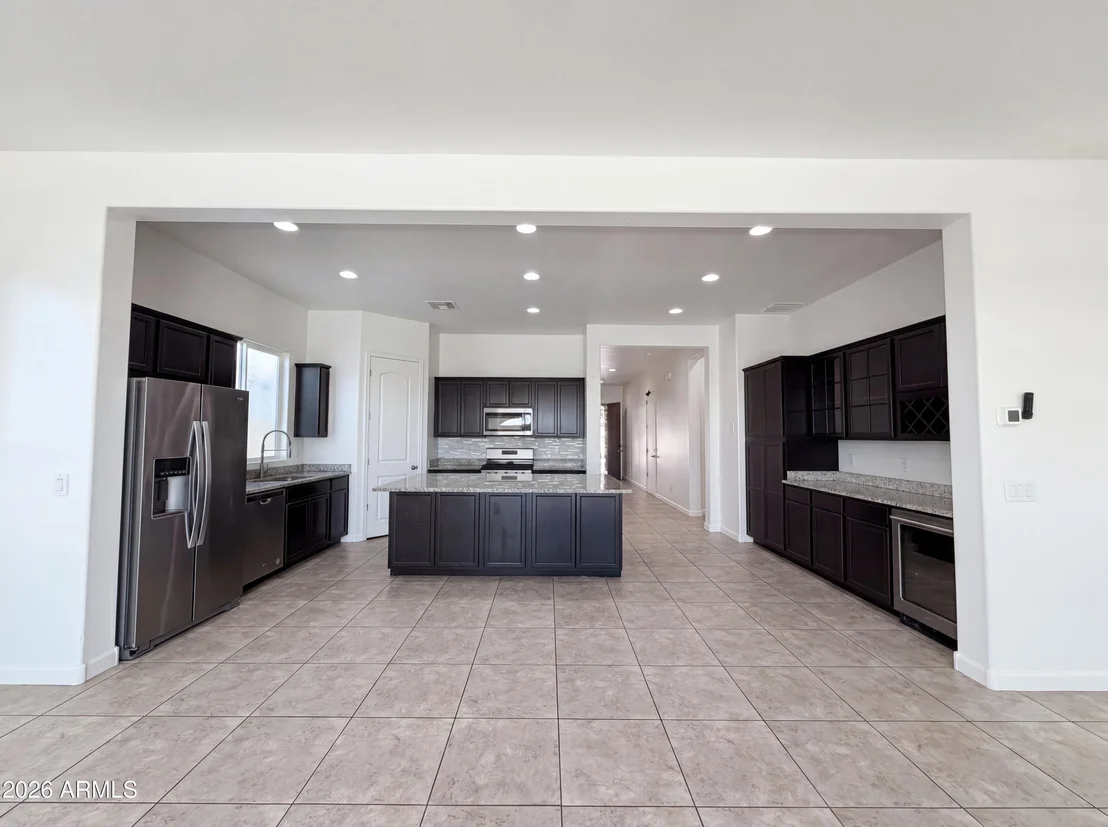 Photo of 2528 N COMISKEY Drive