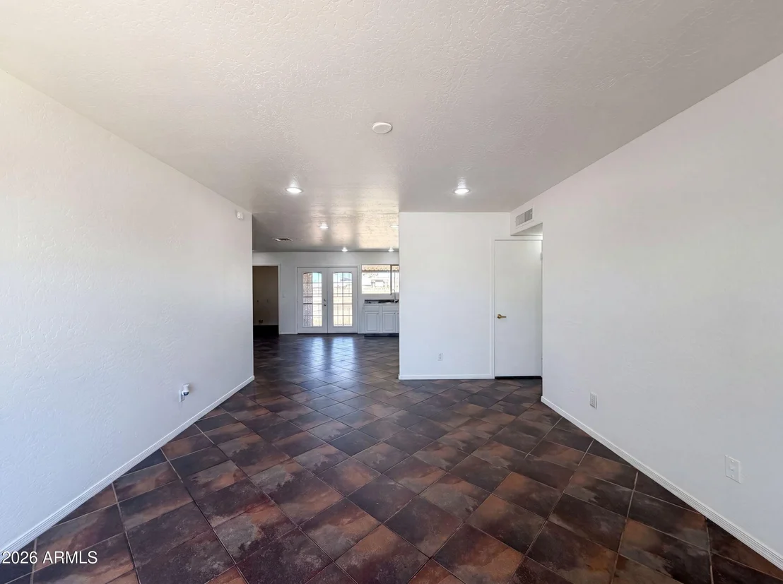 Photo of 2702 W CARTER Drive