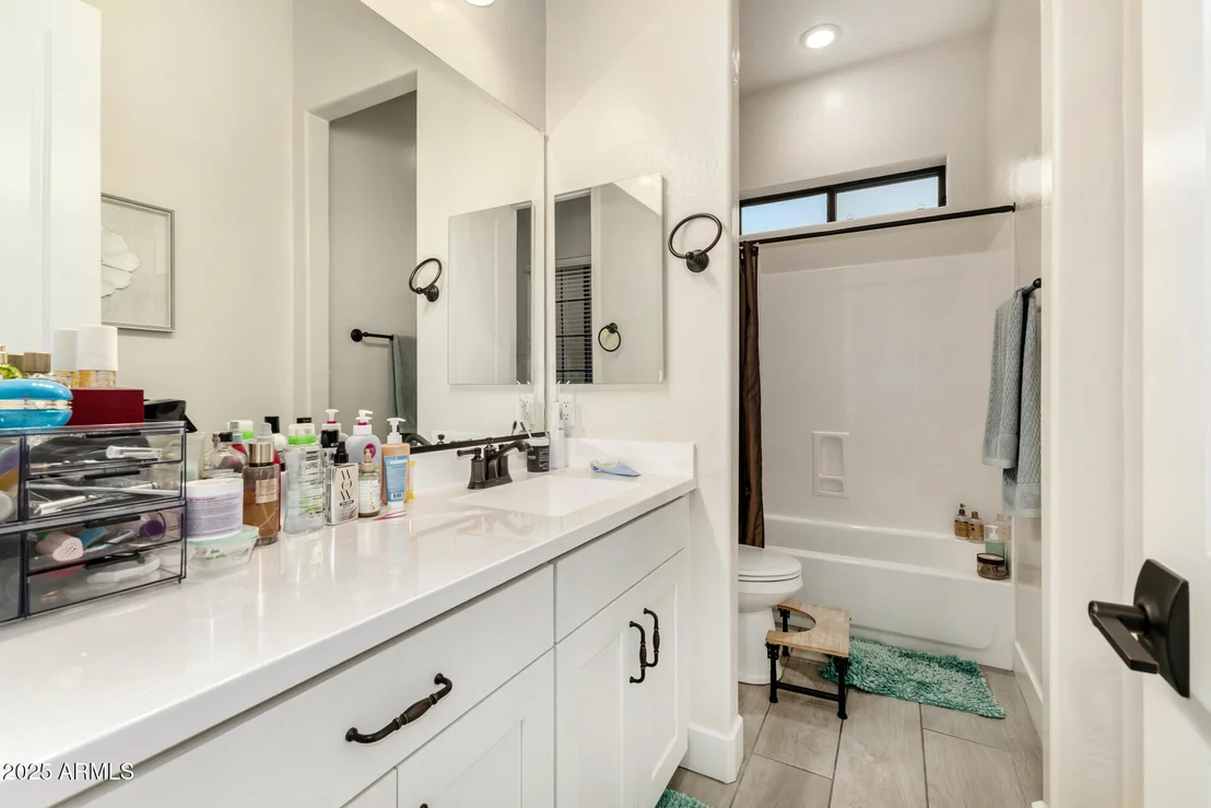 Photo of 737 E NIGHTHAWK Way
