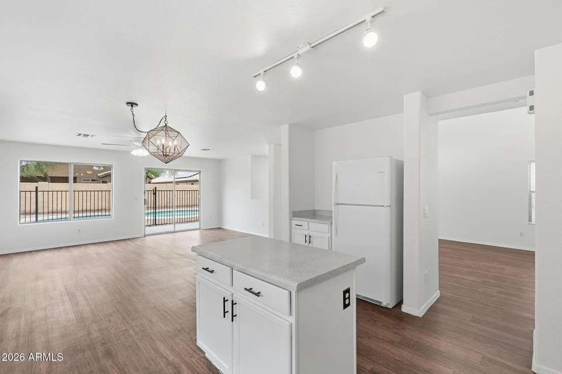 Photo of 16218 W DAVIS Road