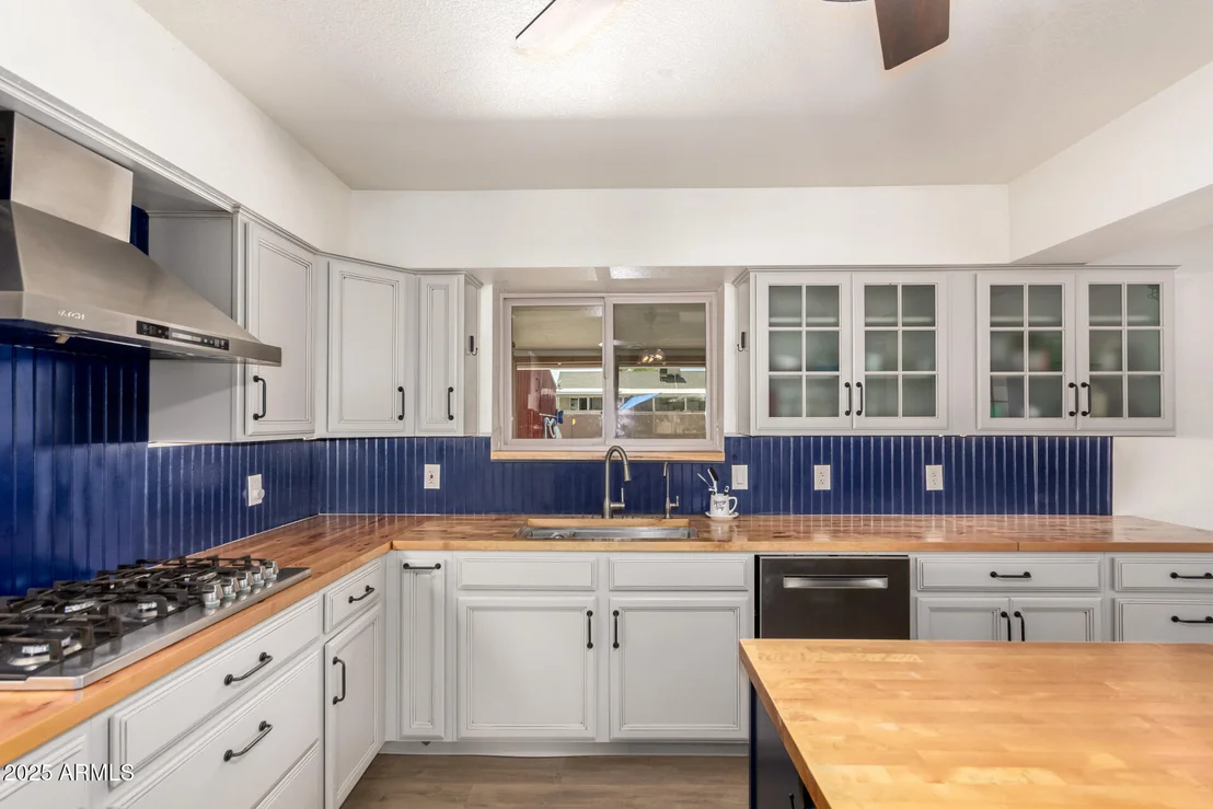 Photo of 1378 N WICKIUP Road