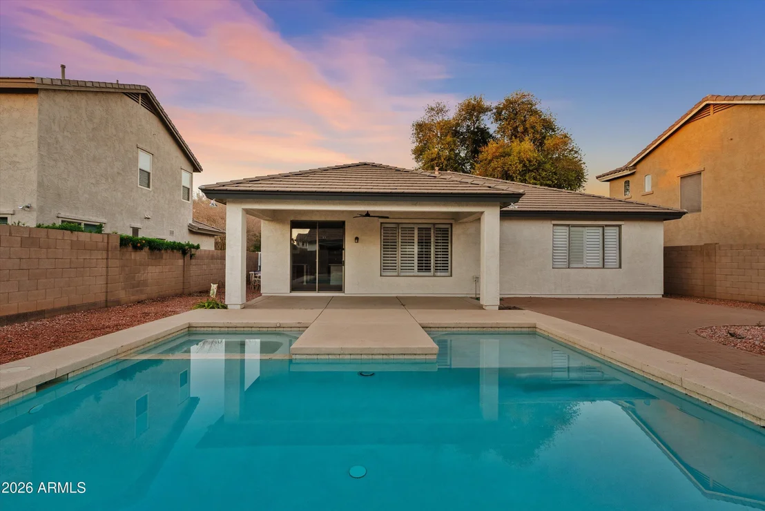 Photo of 271 W ROADRUNNER Drive