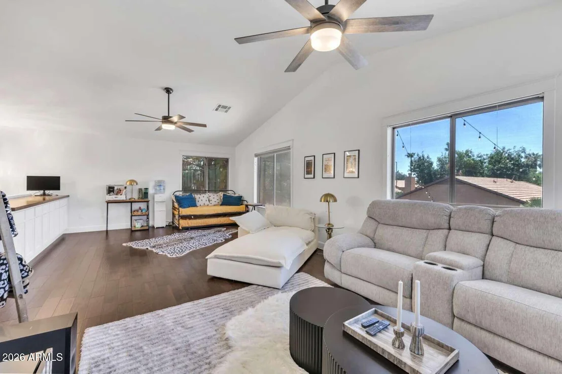 Photo of 1371 E JASPER Drive