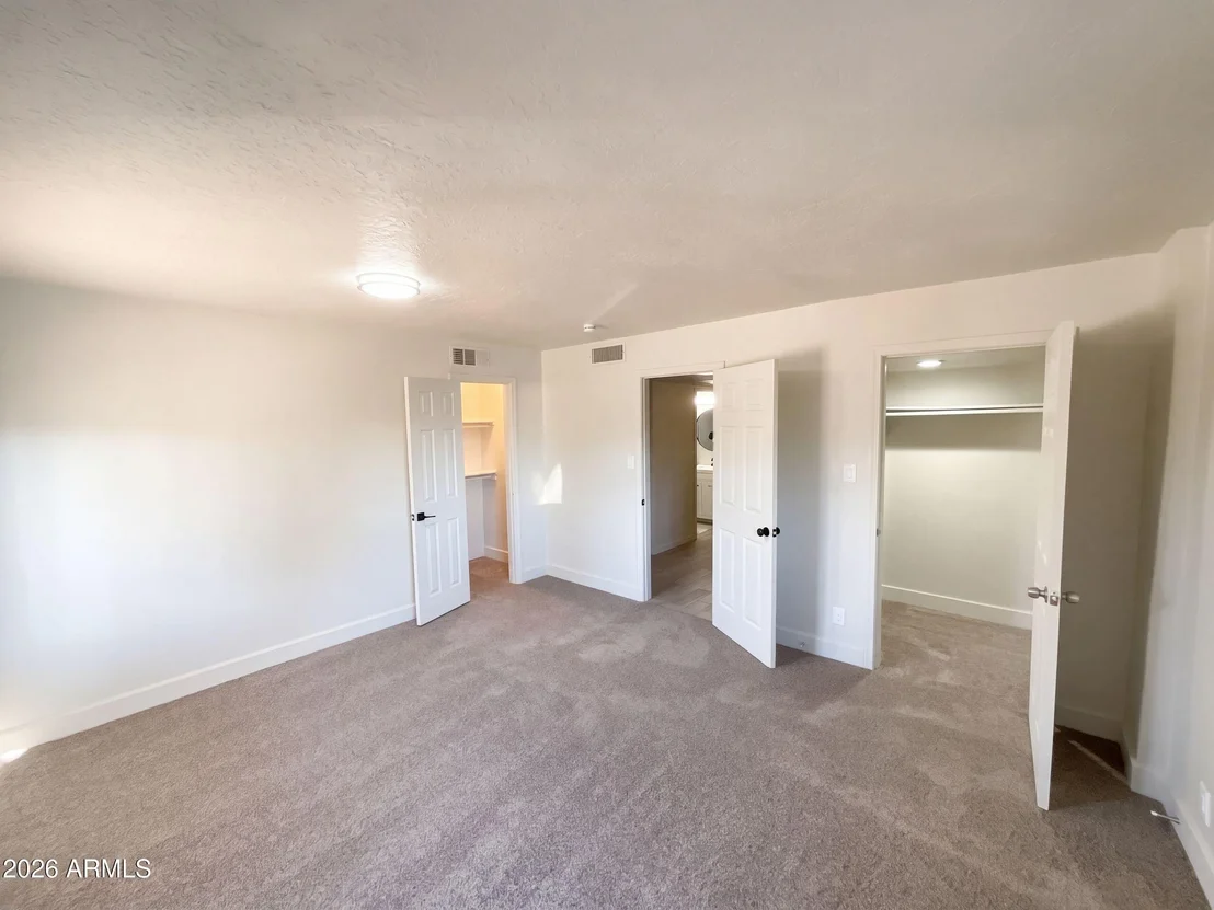 Photo of 4253 E VINEYARD Road