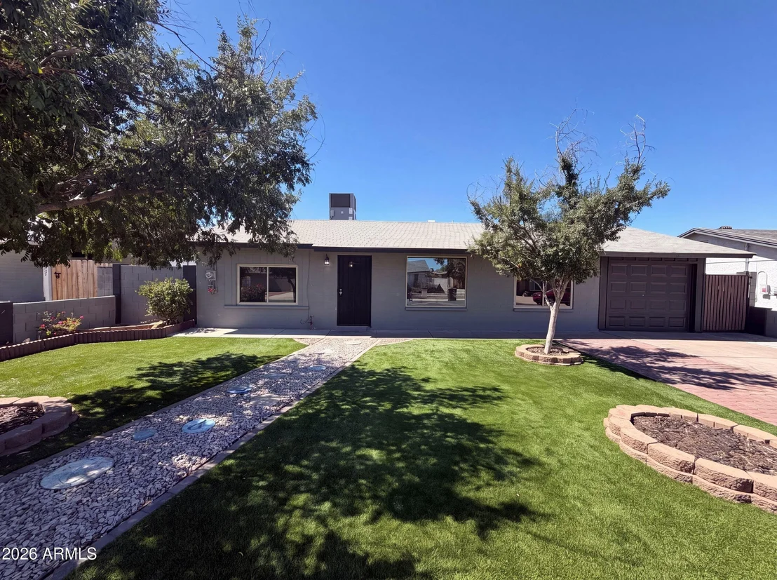 Photo of 2027 W CORRINE Drive