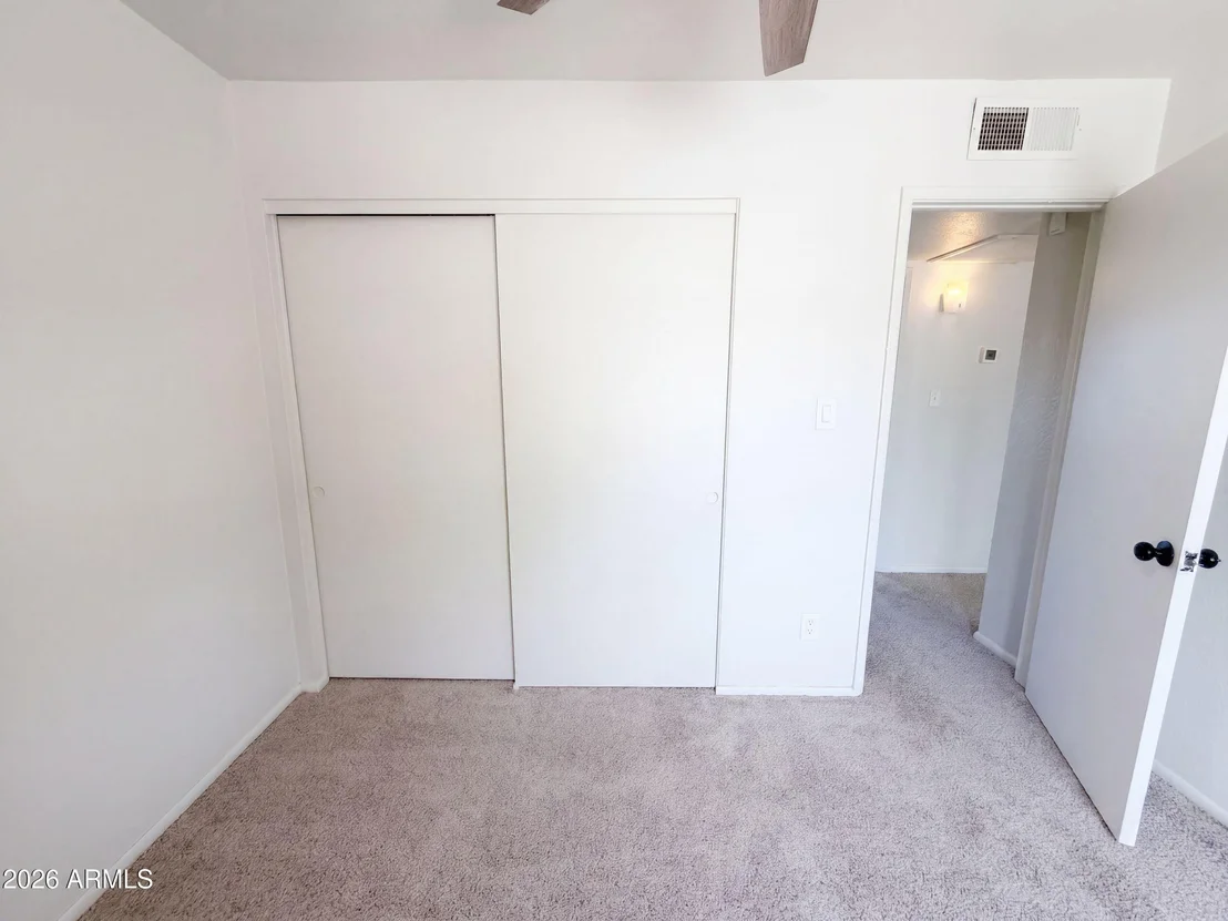 Photo of 1413 W BEHREND Drive
