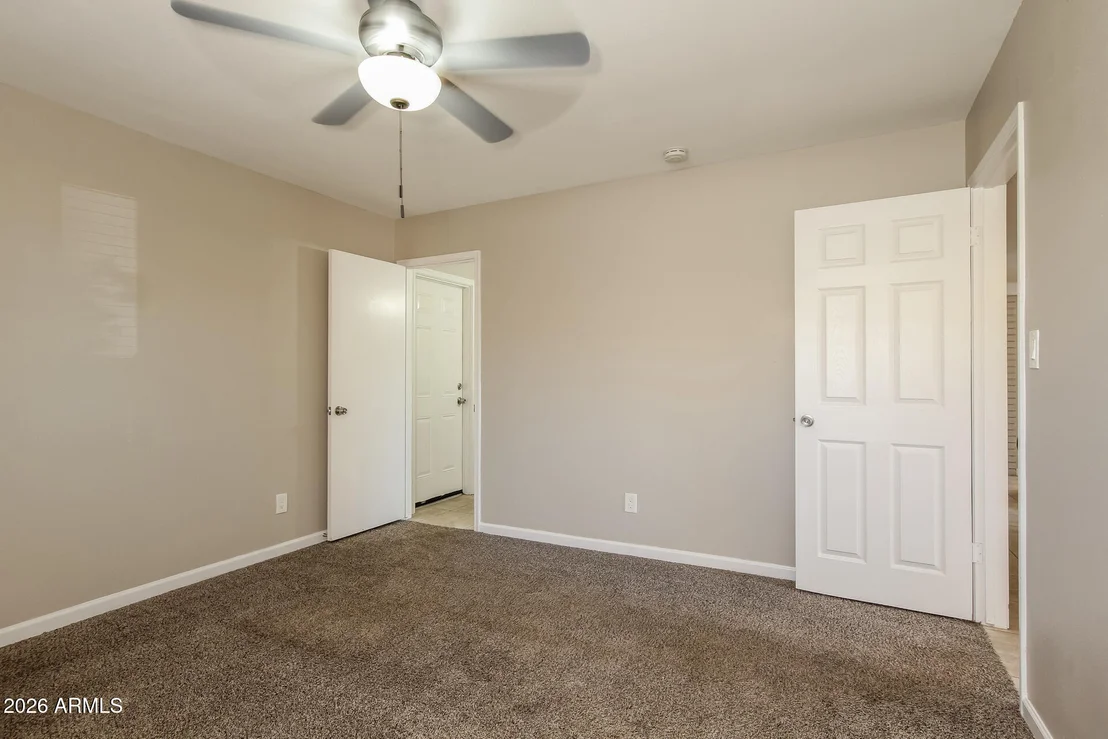 Photo of 3902 W DAVIDSON Lane