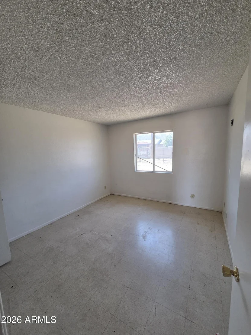 Photo of 309 W DESERT Drive