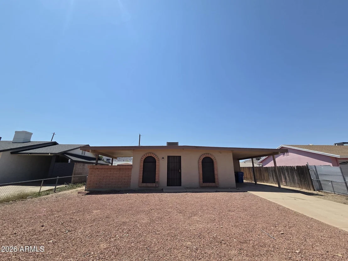 Photo of 309 W DESERT Drive