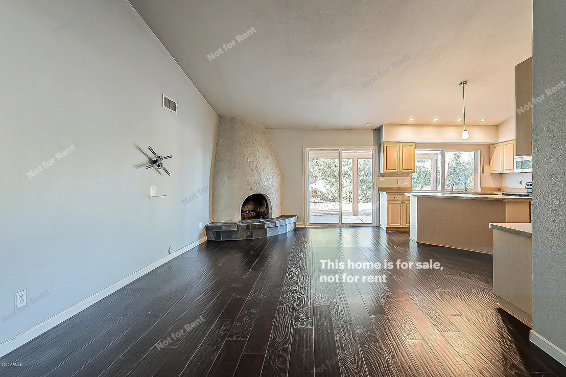 Photo of 906 W KEATING Avenue