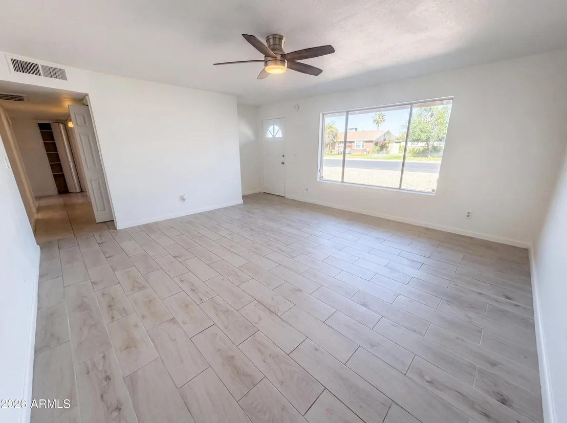 Photo of 438 N ASH --