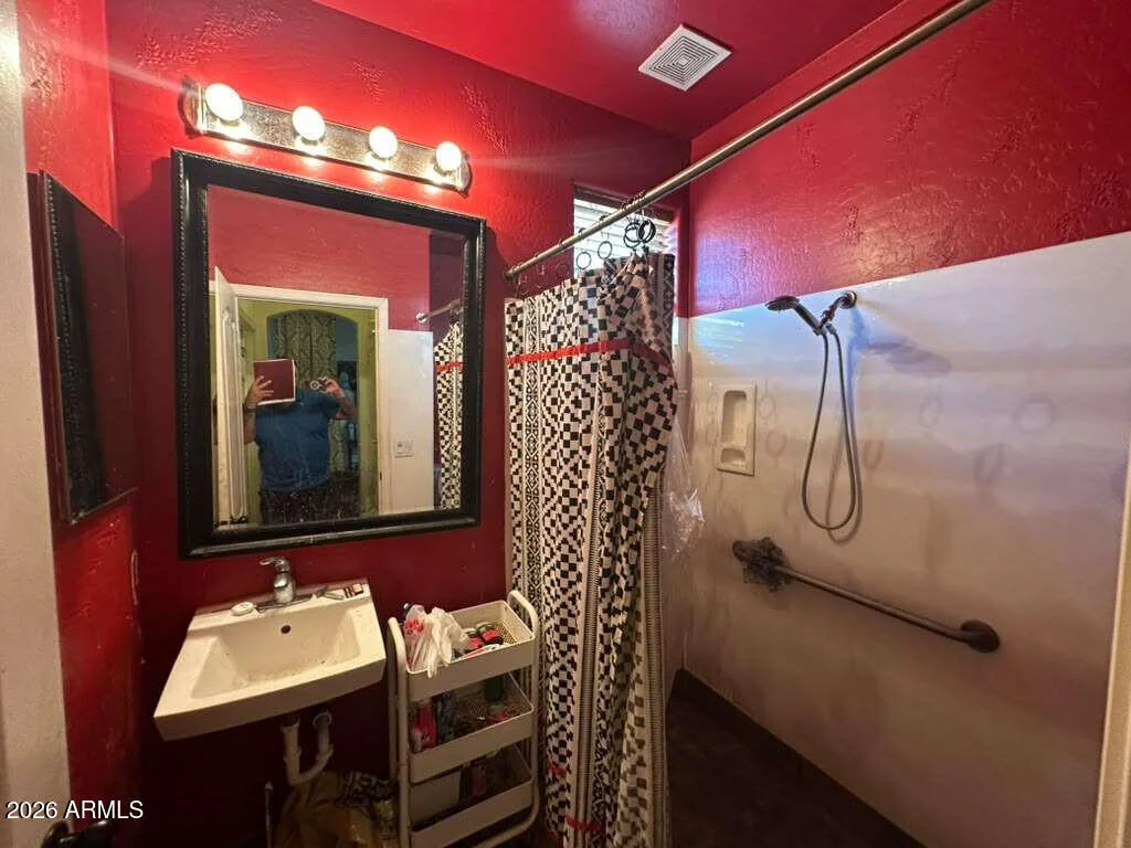 Photo of 17023 W IPSWITCH Way