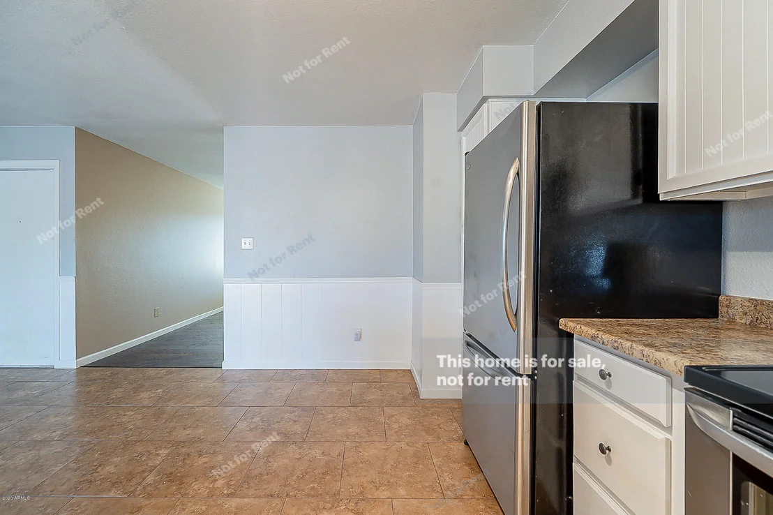 Photo of 1532 W COMSTOCK Drive