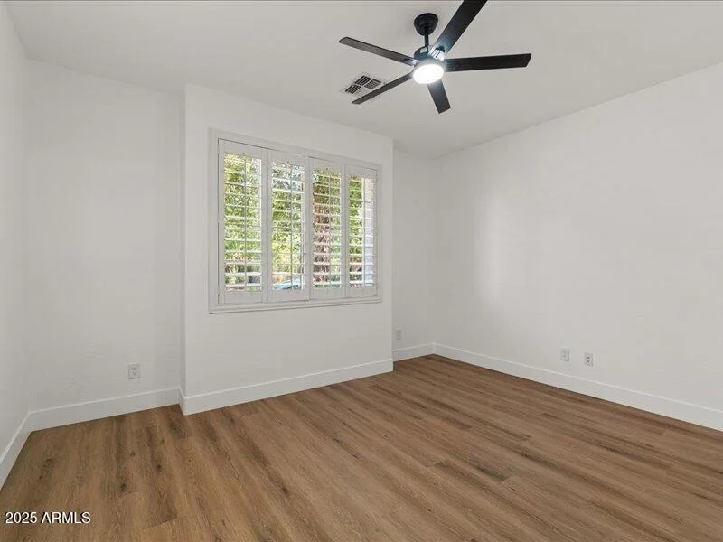 Photo of 271 W ROADRUNNER Drive