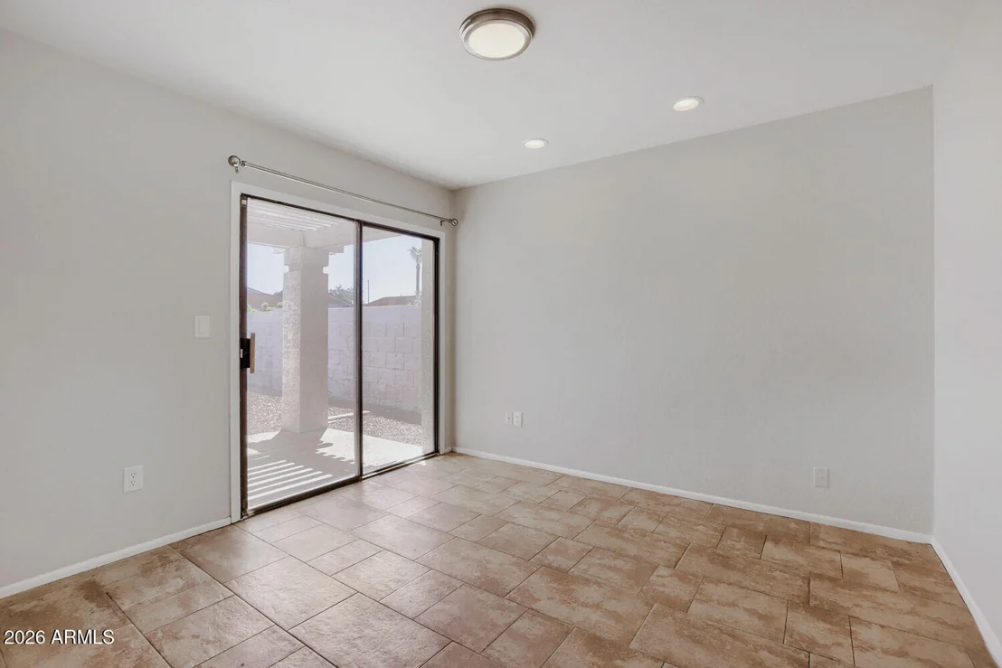 Photo of 415 W GRANDVIEW Road