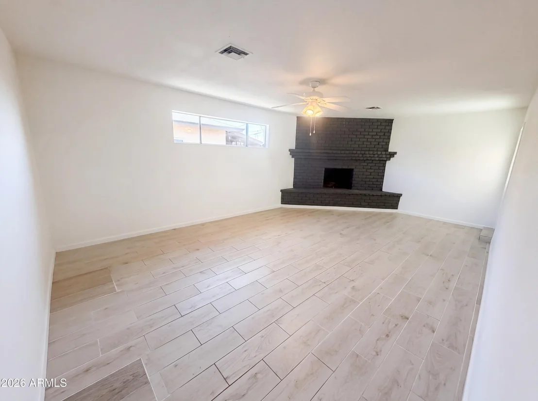 Photo of 438 N ASH --