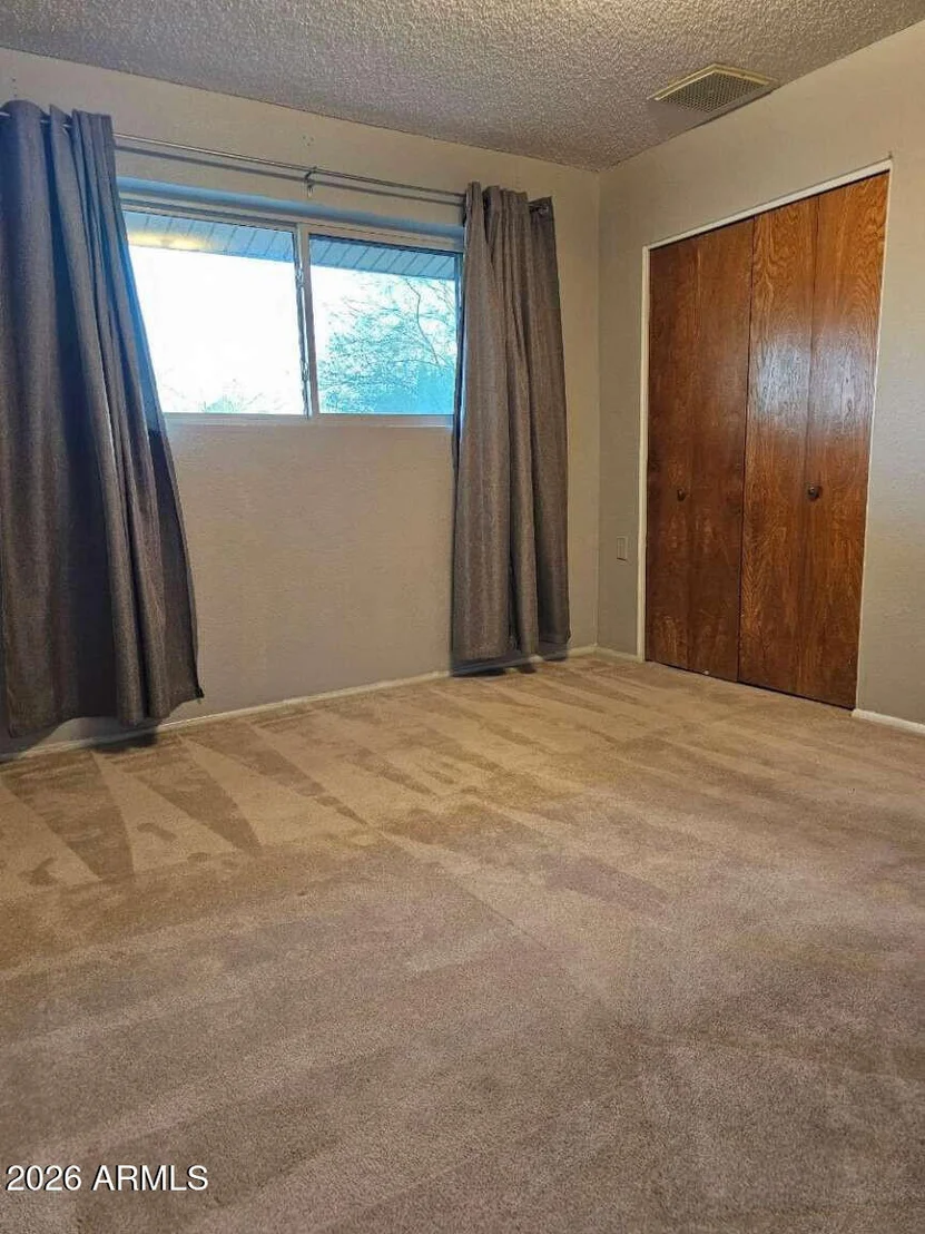 Photo of 821 N SPUR Circle