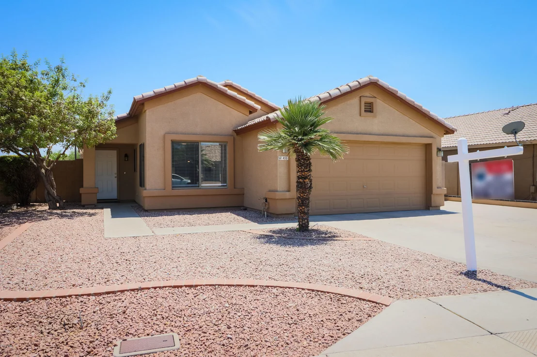 Photo of 453 S WILDROSE --