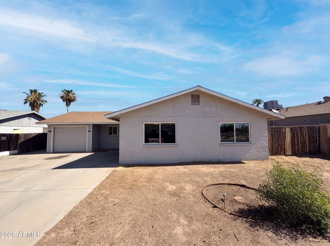 Photo of 5908 W CALAVAR Road