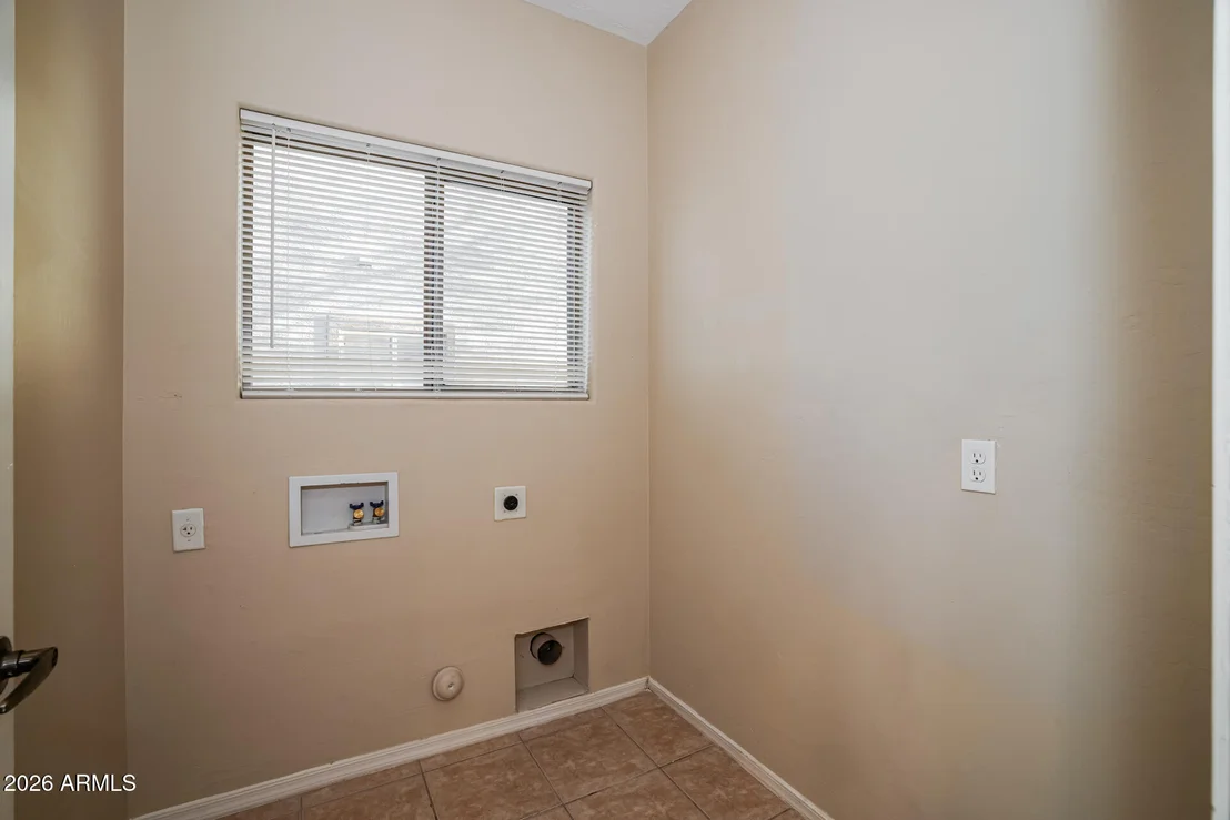 Photo of 5015 S 6TH Way