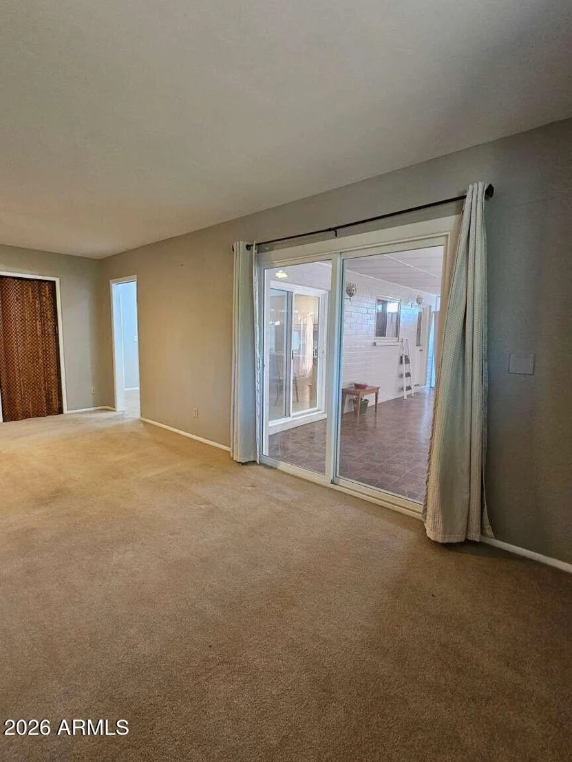 Photo of 821 N SPUR Circle