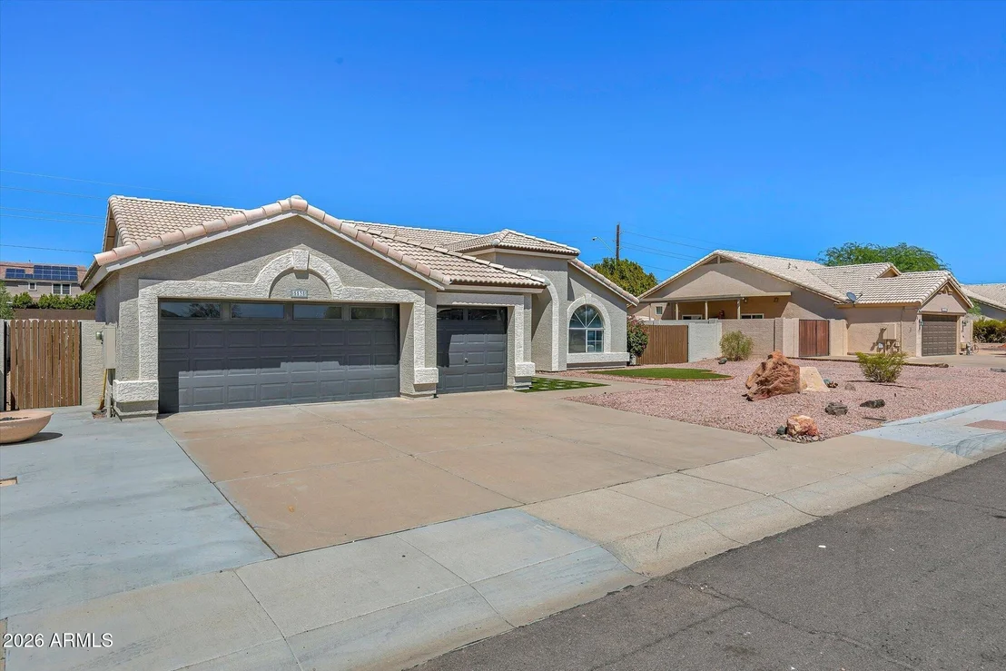 Photo of 5538 W FALLEN LEAF Lane