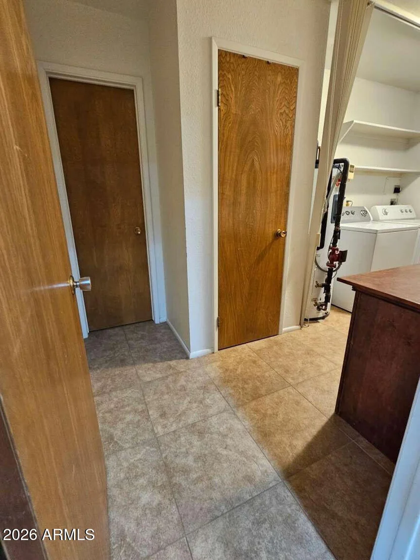 Photo of 821 N SPUR Circle
