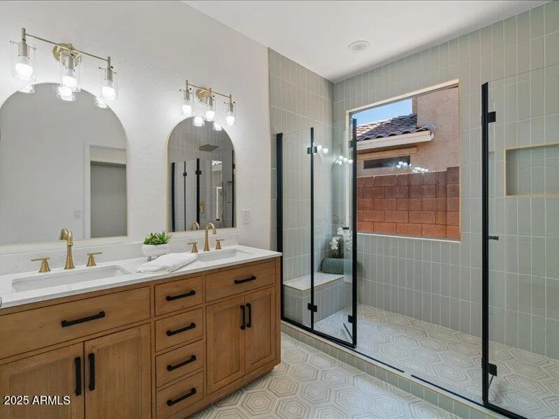 Photo of 271 W ROADRUNNER Drive