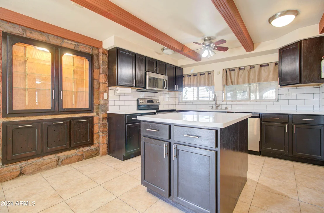 Photo of 295 E HUNTER Drive