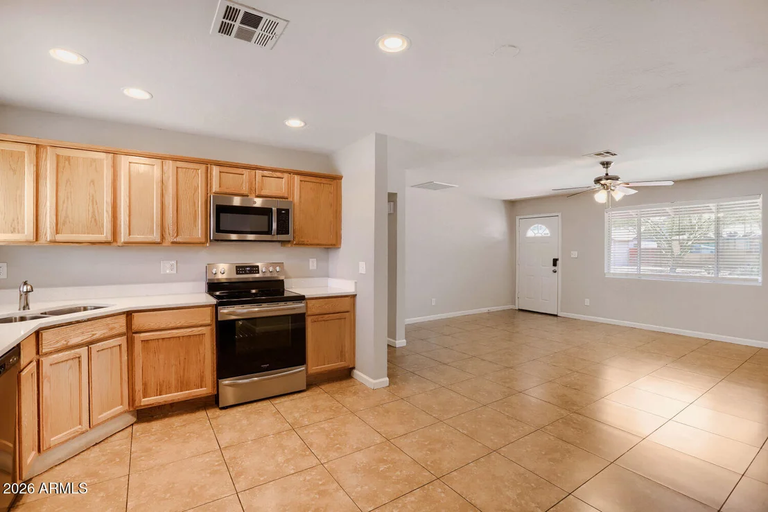 Photo of 1304 W 7TH Place