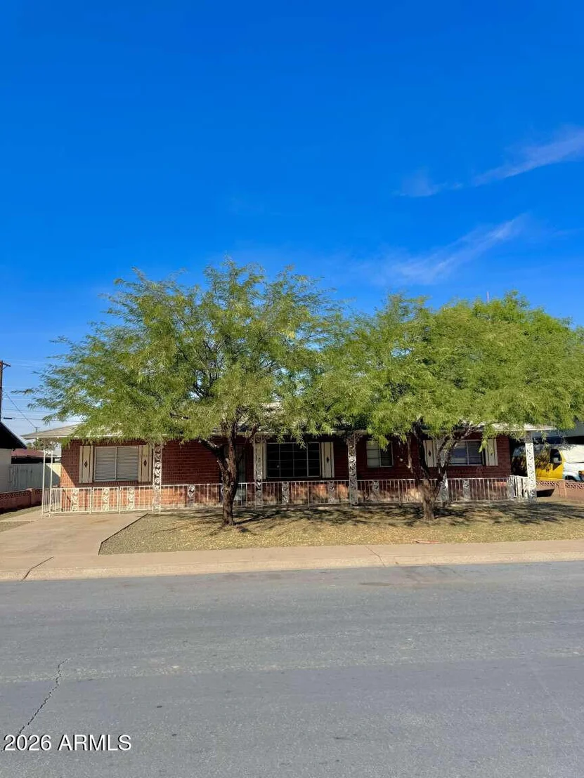 Photo of 3006 W STELLA Lane