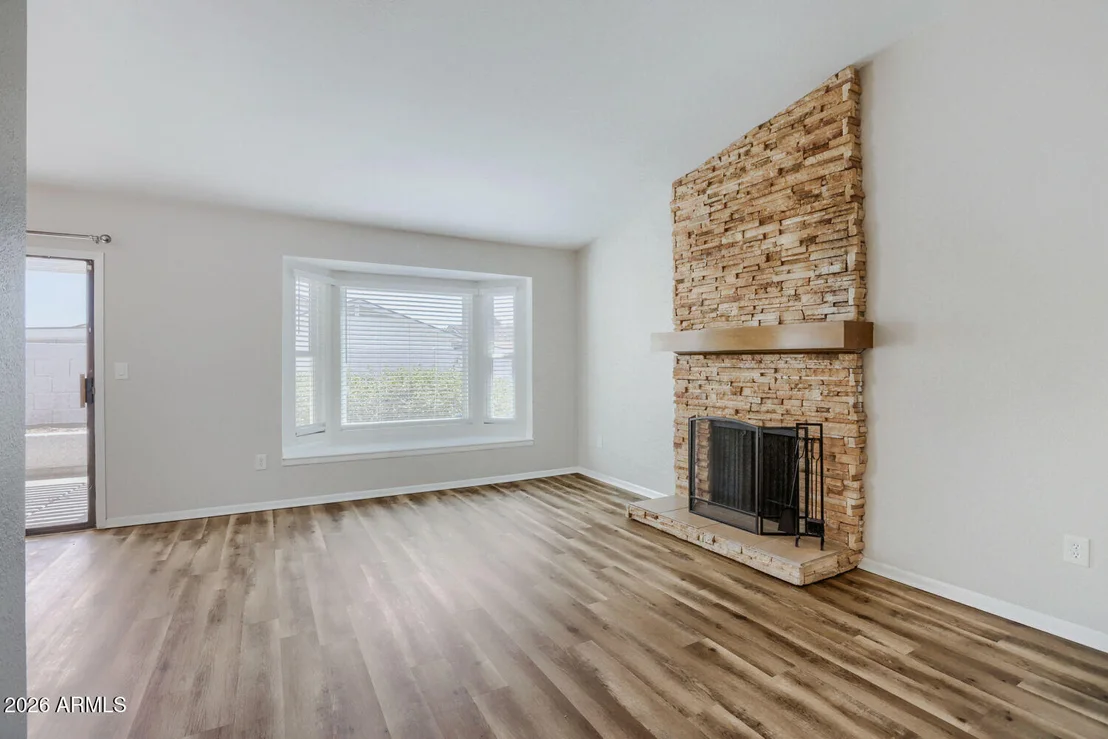 Photo of 415 W GRANDVIEW Road