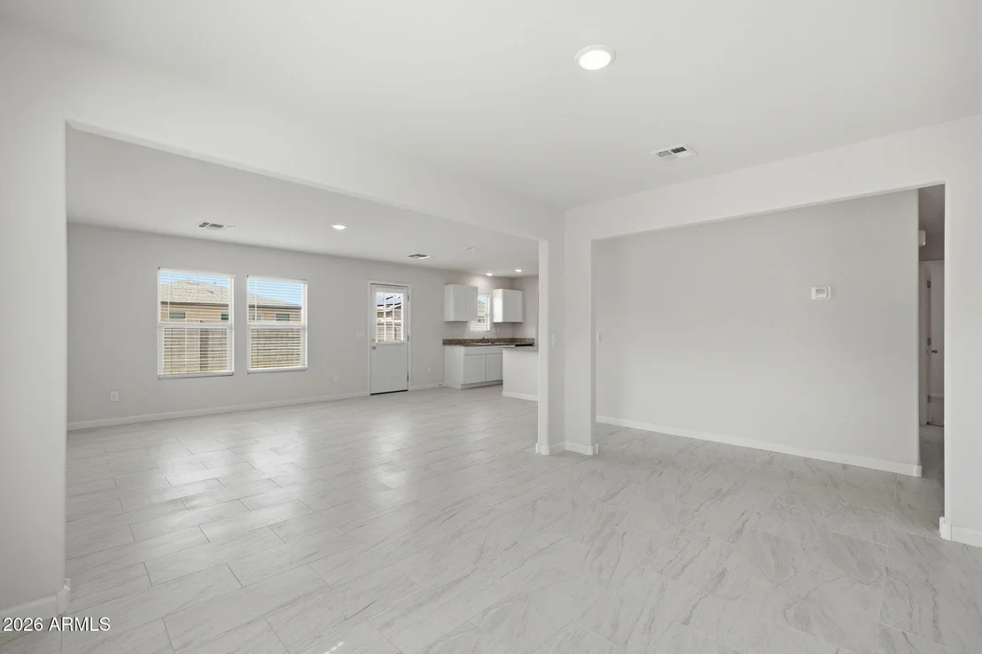 Photo of 218 S APACHE Avenue