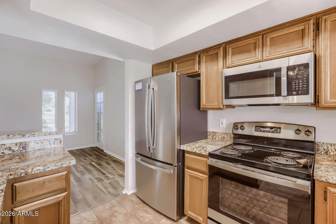 Photo of 415 W GRANDVIEW Road