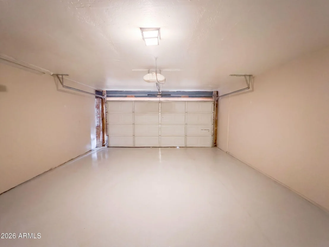 Photo of 1413 W BEHREND Drive